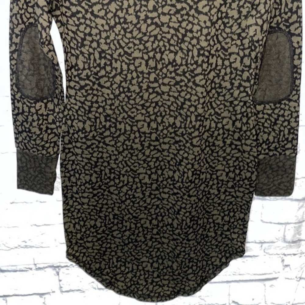 Kavu Deva Military Camo Print Long Sleeve Dress with Lebow Patches & Thumb Holes - Picture 6 of 10